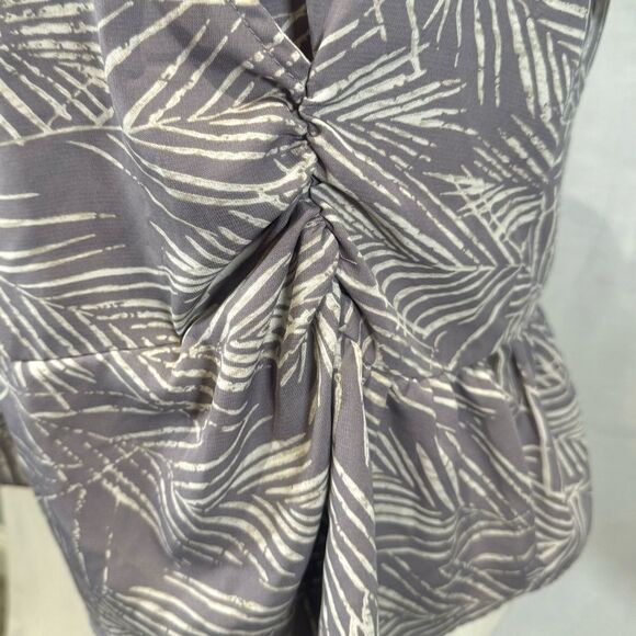 Lilac purple and ivory ruched peplum top size XS - Picture 4 of 7